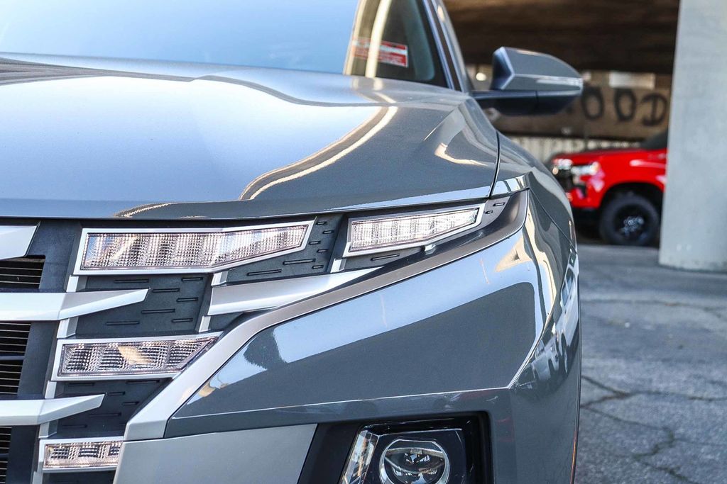 Thumbnail: 2023 Hyundai Santa Cruz - 18