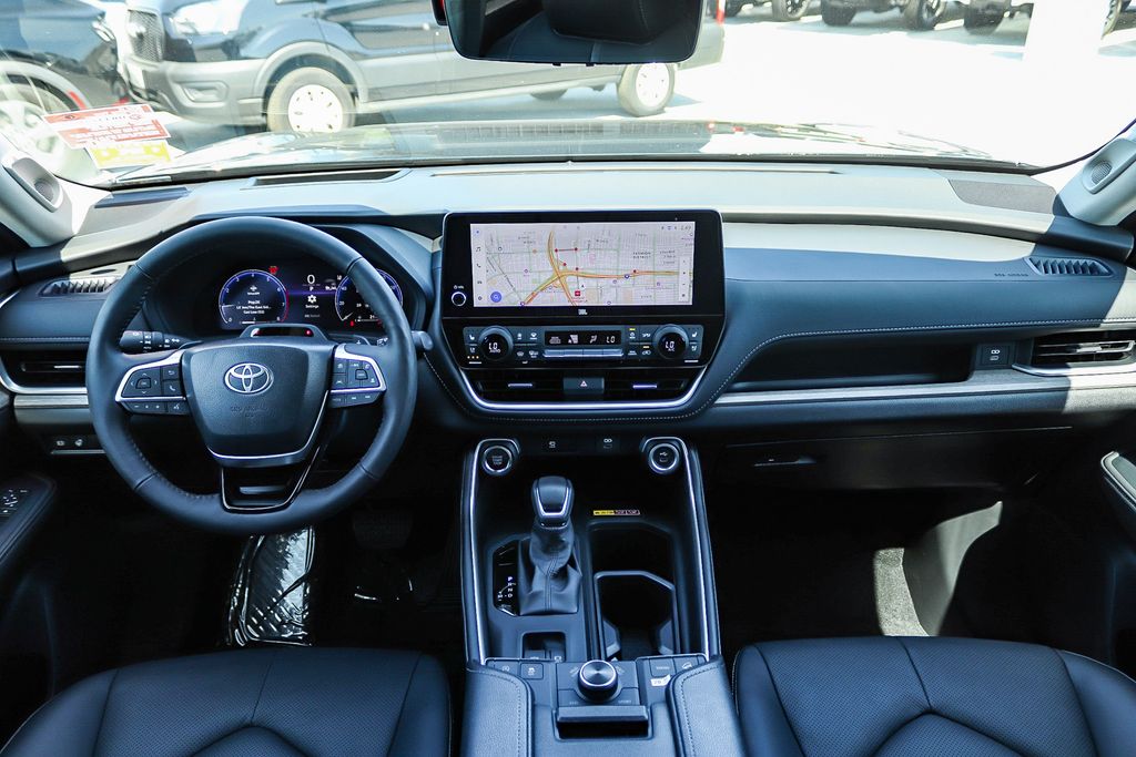 Thumbnail: 2026 Toyota Grand Highlander - 2