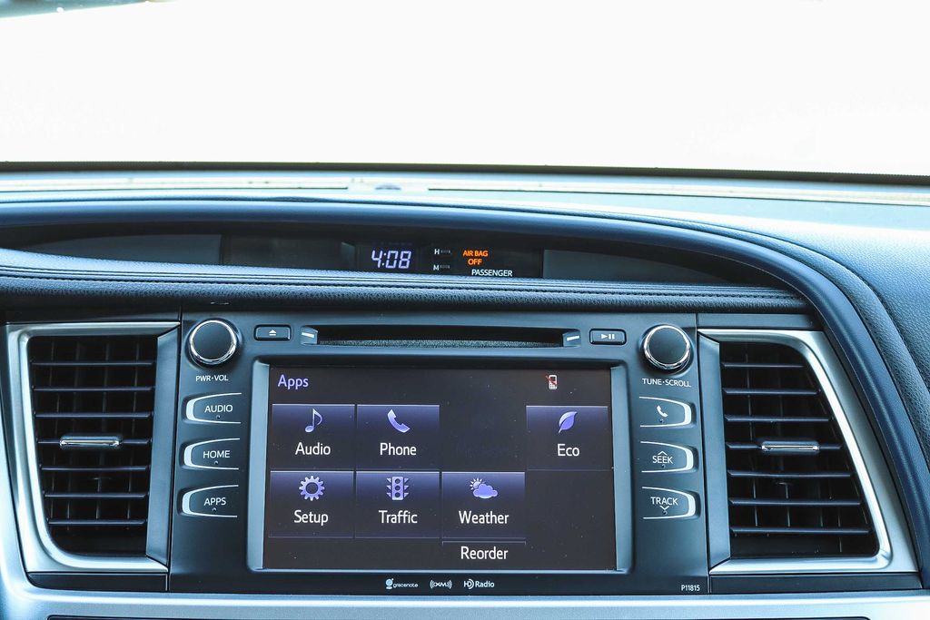Thumbnail: 2019 Toyota Highlander - 12