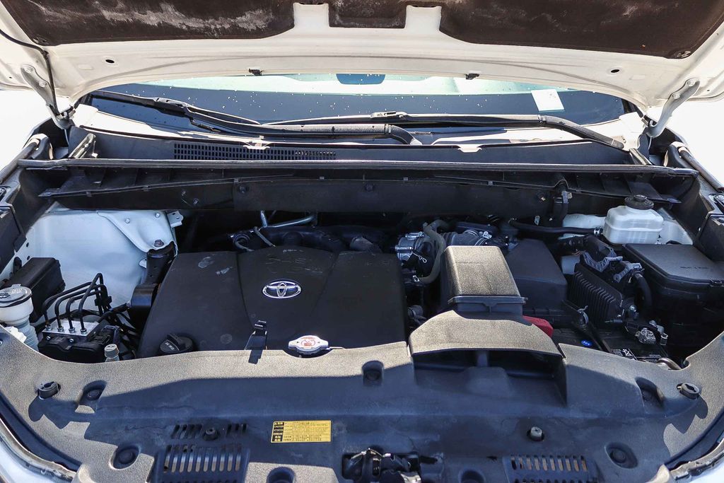 Thumbnail: 2019 Toyota Highlander - 7