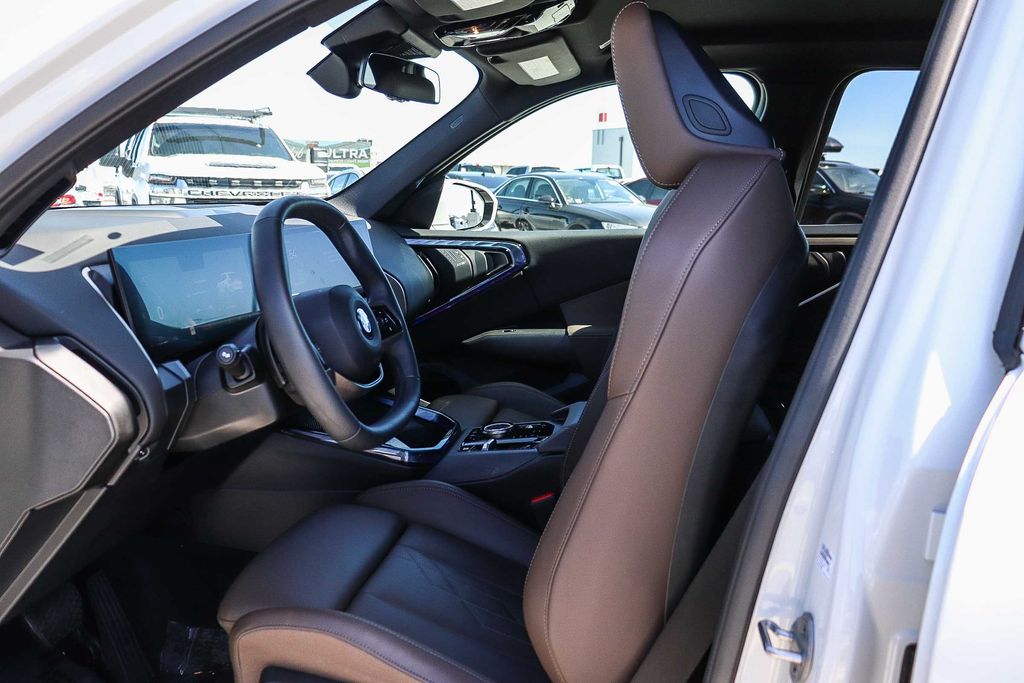 Thumbnail: 2025 BMW X3 - 10
