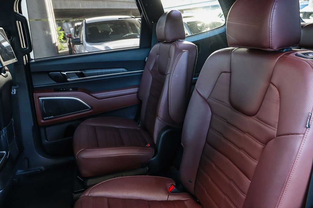 Thumbnail: 2023 Kia Telluride - 12