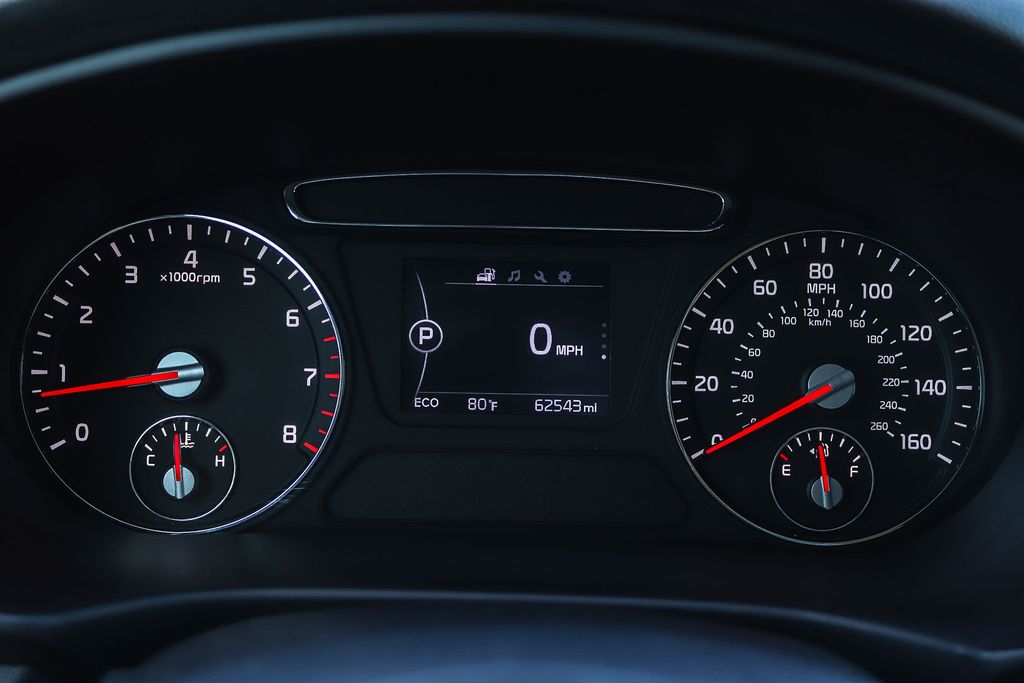 Thumbnail: 2016 Kia Sorento - 15