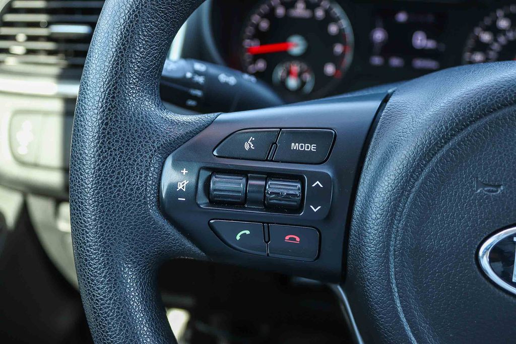 Thumbnail: 2016 Kia Sorento - 25