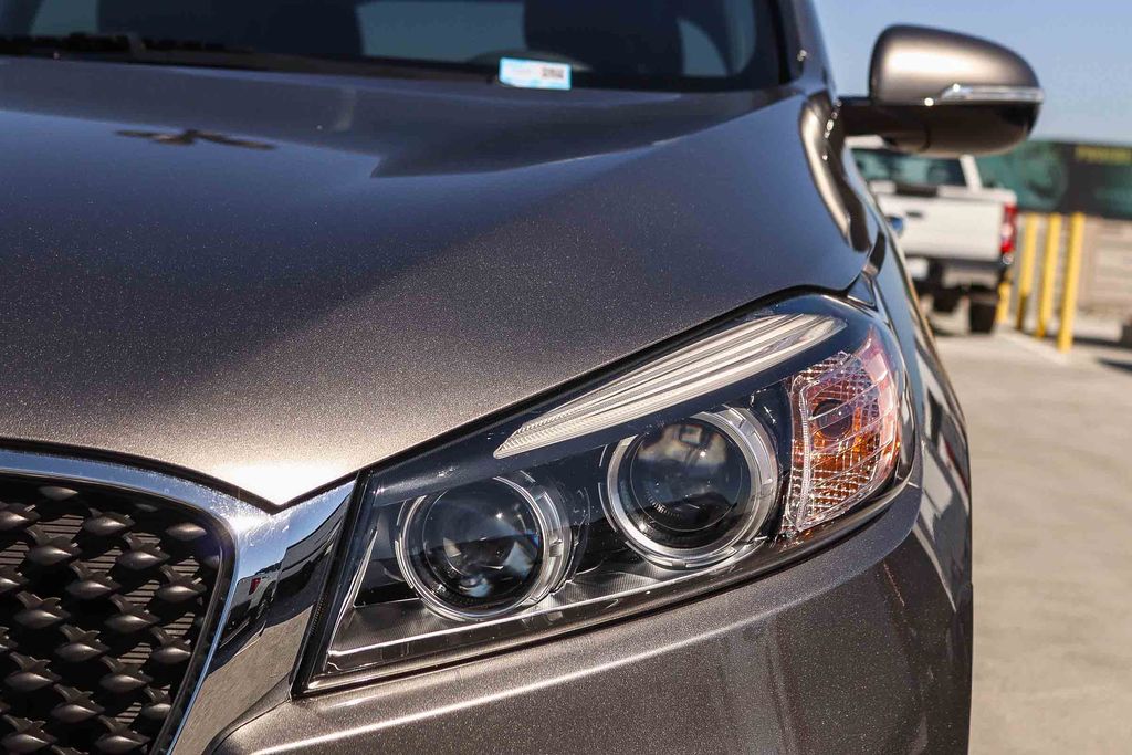 Thumbnail: 2016 Kia Sorento - 19