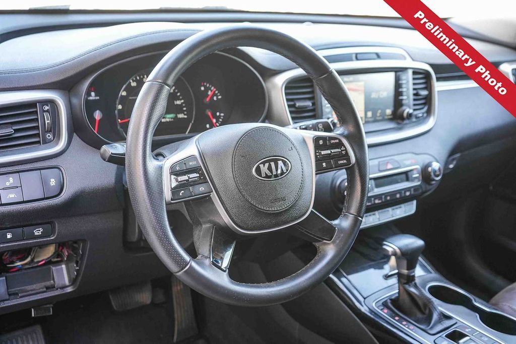 Thumbnail: 2020 Kia Sorento - 2