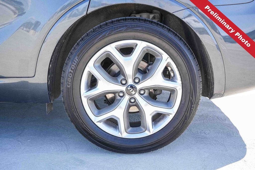 Thumbnail: 2020 Kia Sorento - 7