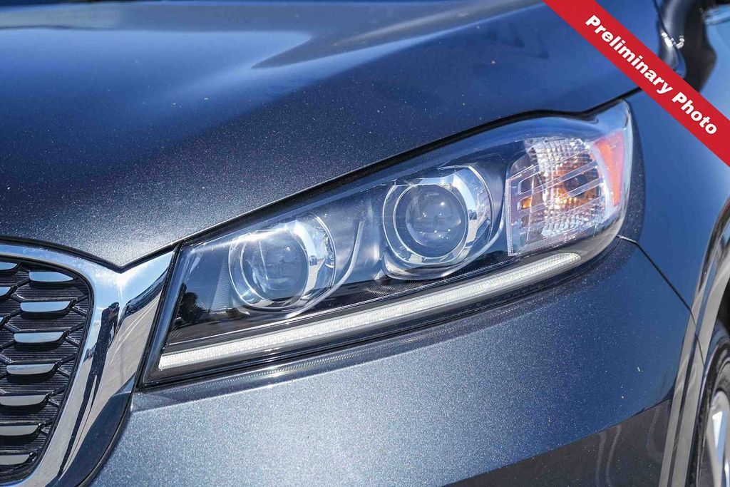 Thumbnail: 2020 Kia Sorento - 13