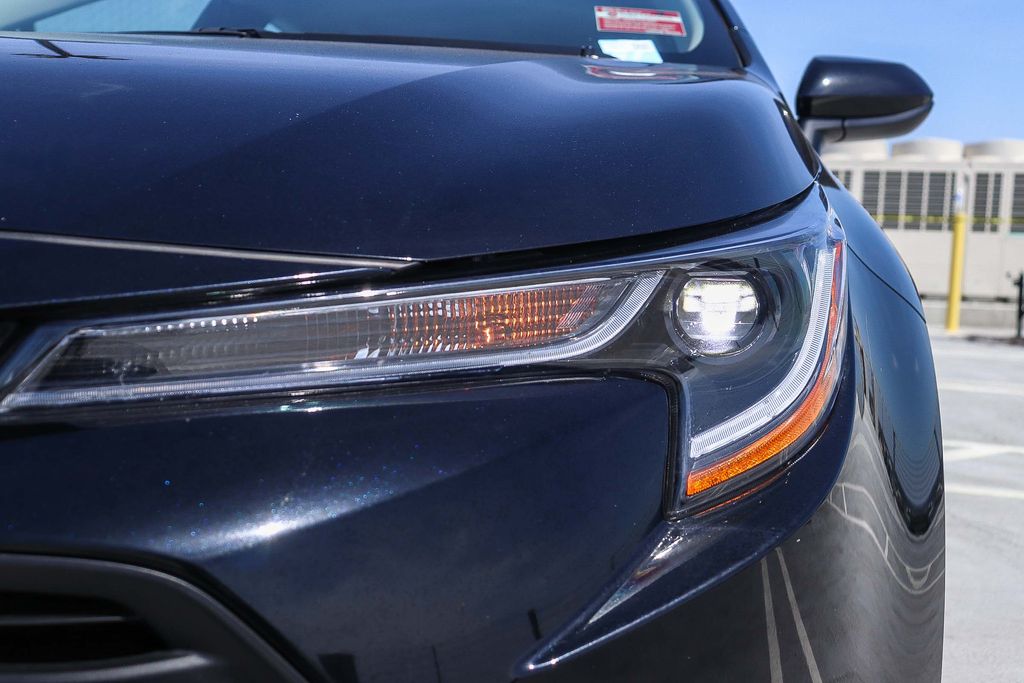 Thumbnail: 2025 Toyota Corolla - 18