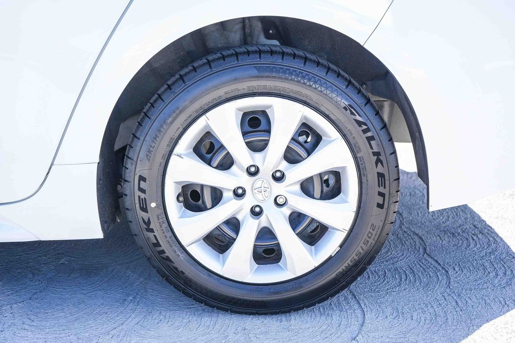 Thumbnail: 2024 Toyota Corolla - 5
