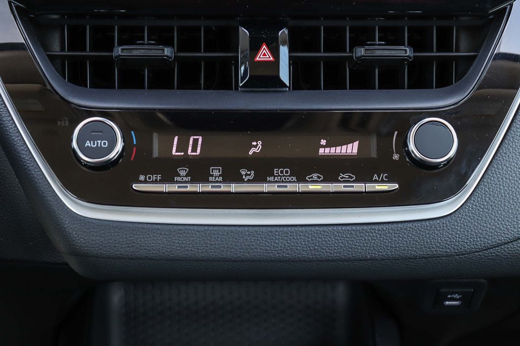Thumbnail: 2025 Toyota Corolla - 22