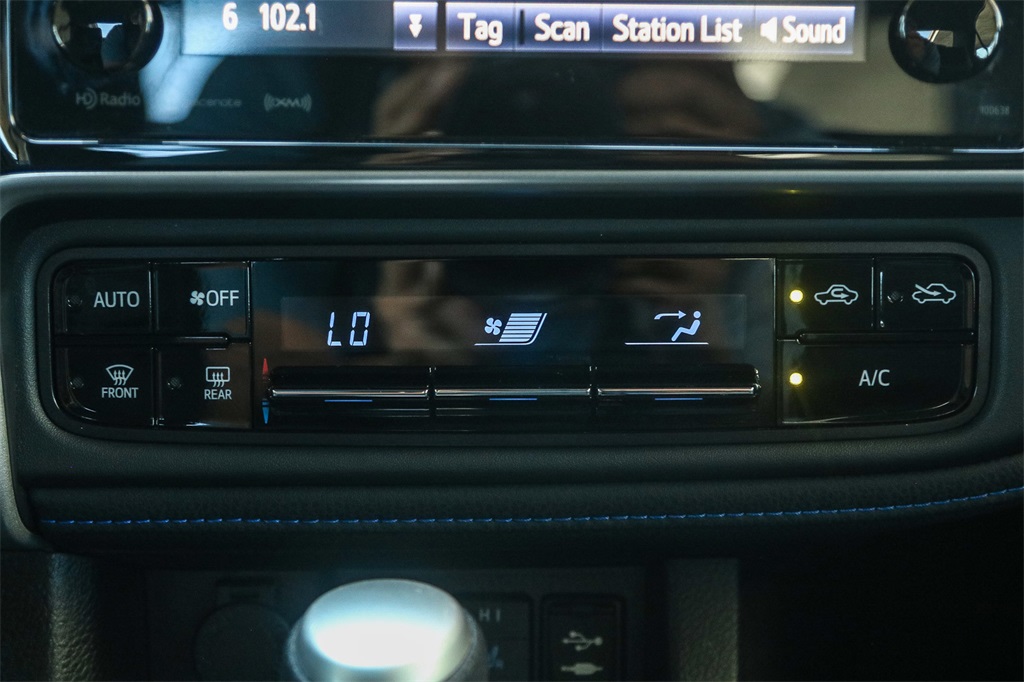 Thumbnail: 2018 Toyota Corolla - 24