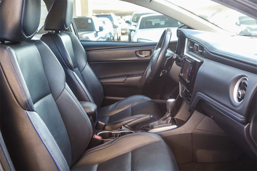 Thumbnail: 2018 Toyota Corolla - 10