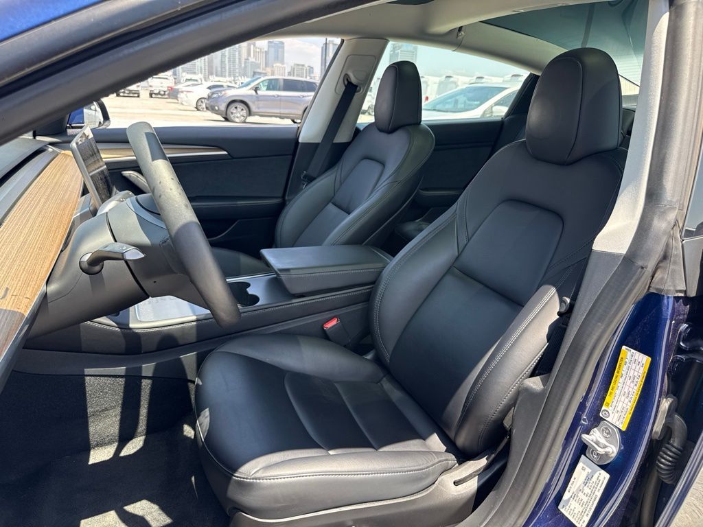 Thumbnail: 2023 Tesla Model 3 - 7