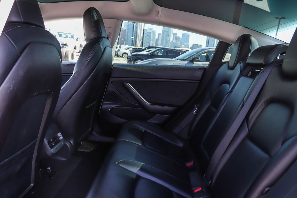 Thumbnail: 2020 Tesla Model 3 - 11