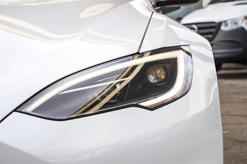 Thumbnail: 2022 Tesla Model S - 17