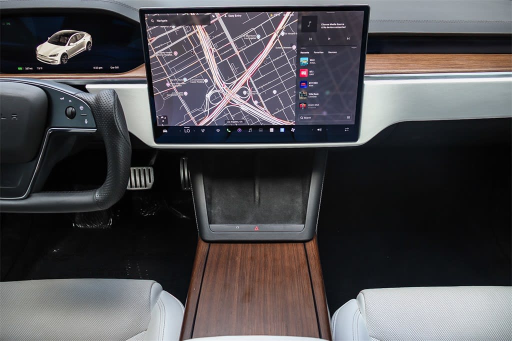 Thumbnail: 2022 Tesla Model S - 13