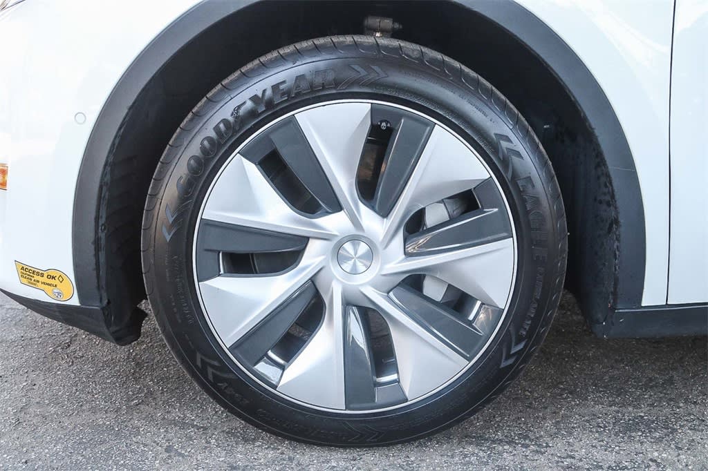 Thumbnail: 2021 Tesla Model Y - 19