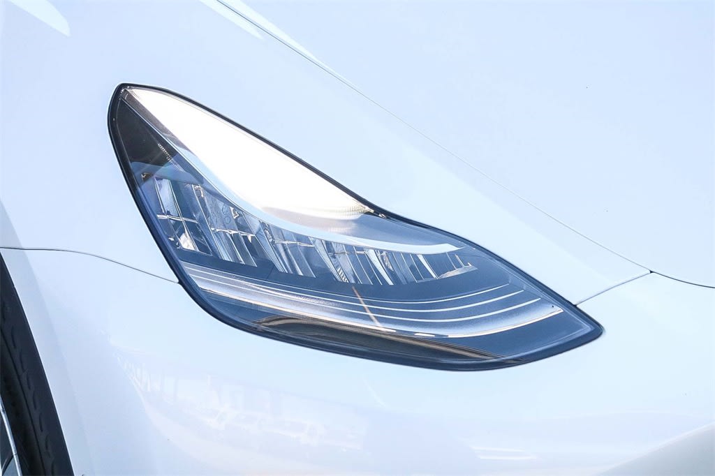 Thumbnail: 2021 Tesla Model Y - 16