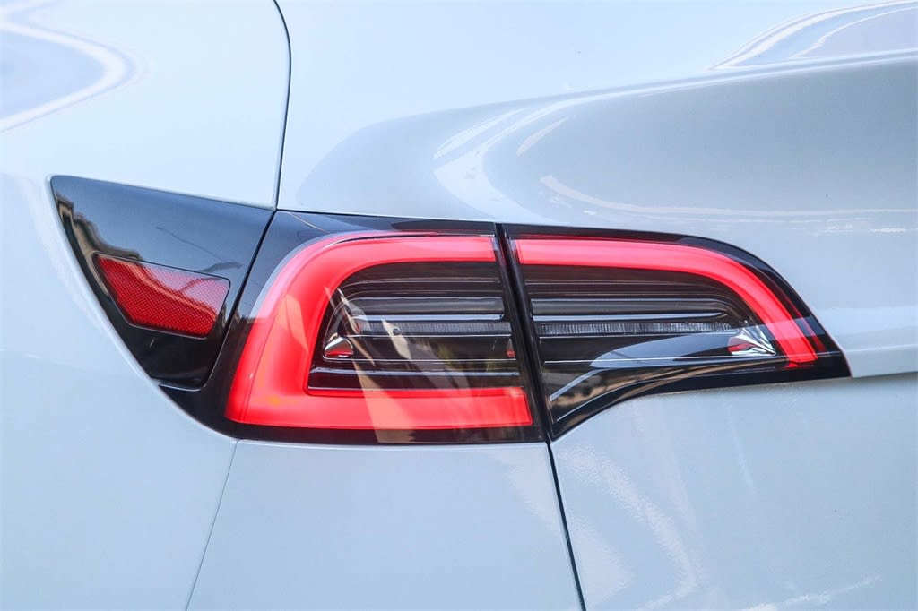 Thumbnail: 2021 Tesla Model Y - 18