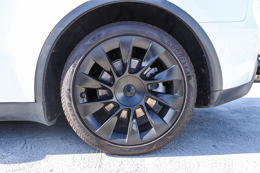 Thumbnail: 2020 Tesla Model Y - 6