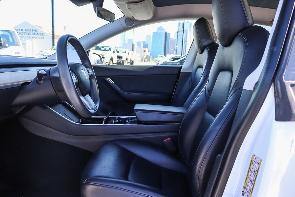 Thumbnail: 2020 Tesla Model Y - 9
