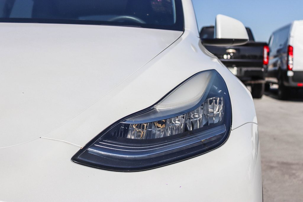 Thumbnail: 2020 Tesla Model Y - 15