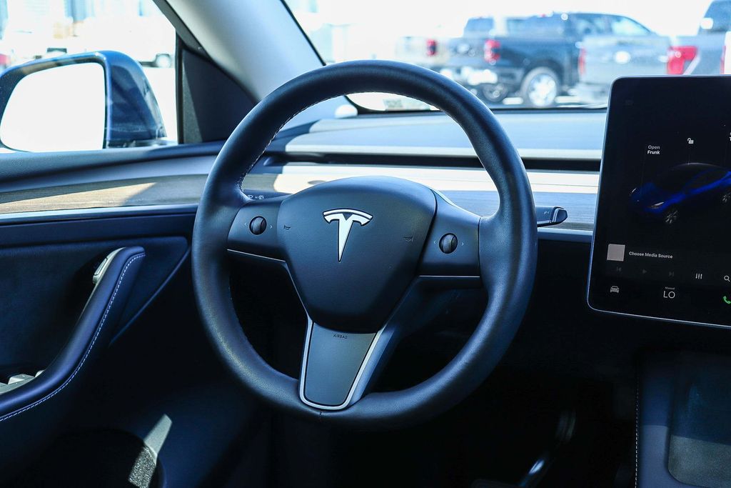 Thumbnail: 2023 Tesla Model Y - 8