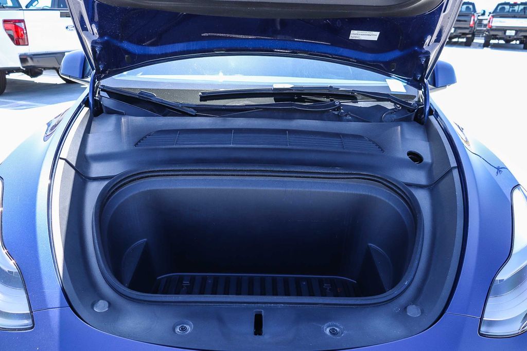 Thumbnail: 2023 Tesla Model Y - 27