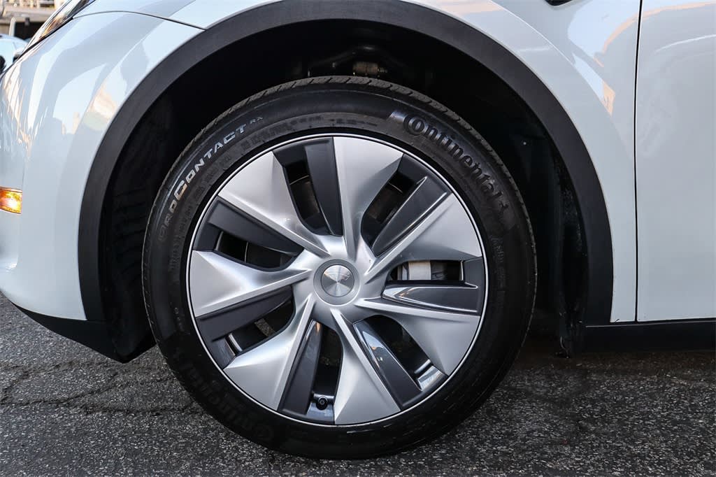 Thumbnail: 2023 Tesla Model Y - 20