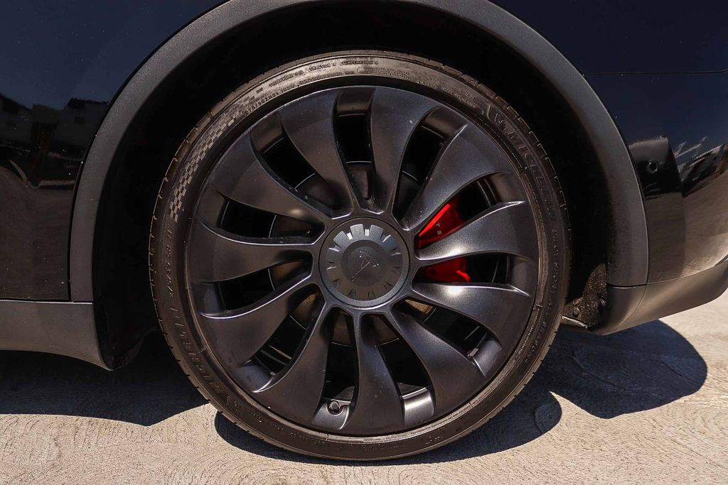 Thumbnail: 2022 Tesla Model Y - 7