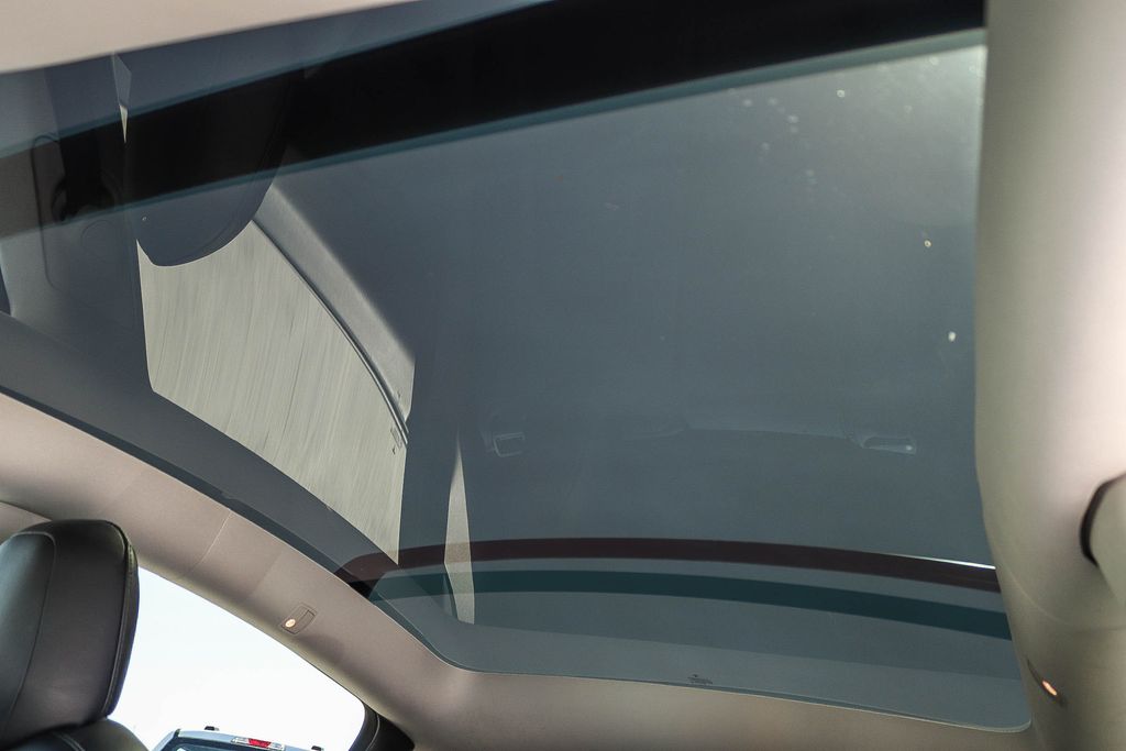 Thumbnail: 2022 Tesla Model Y - 26