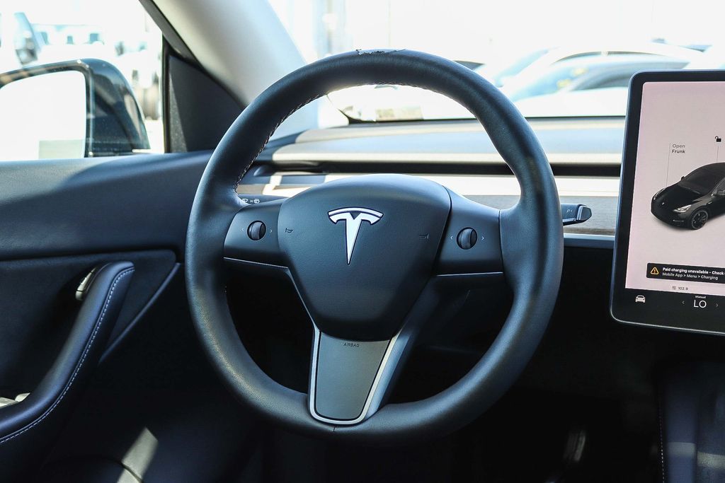 Thumbnail: 2022 Tesla Model Y - 8