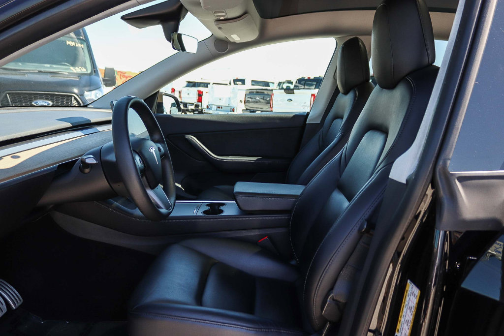 Thumbnail: 2022 Tesla Model Y - 10