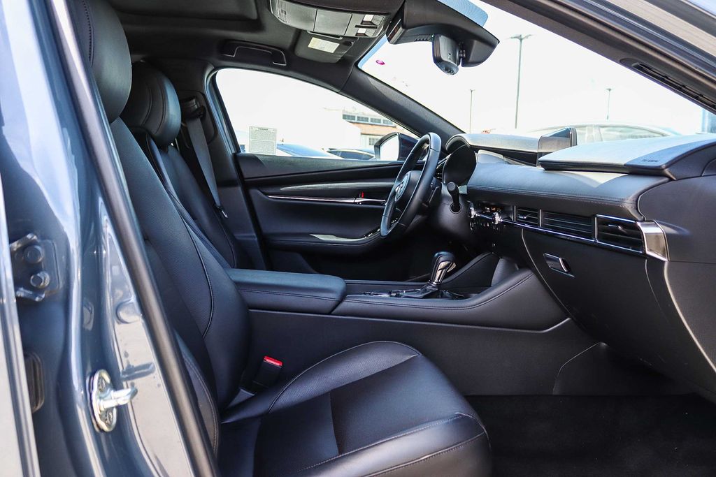 Thumbnail: 2021 Mazda Mazda3 - 10