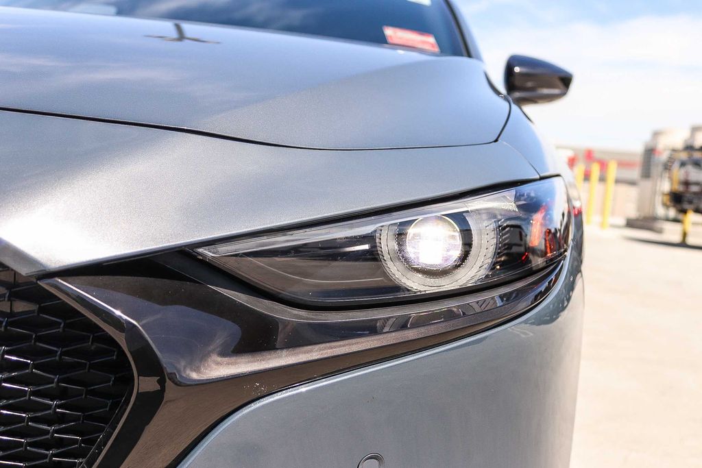 Thumbnail: 2021 Mazda Mazda3 - 18
