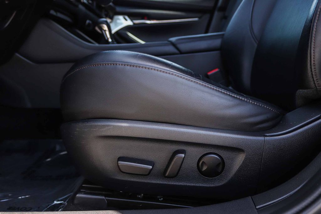 Thumbnail: 2021 Mazda Mazda3 - 23