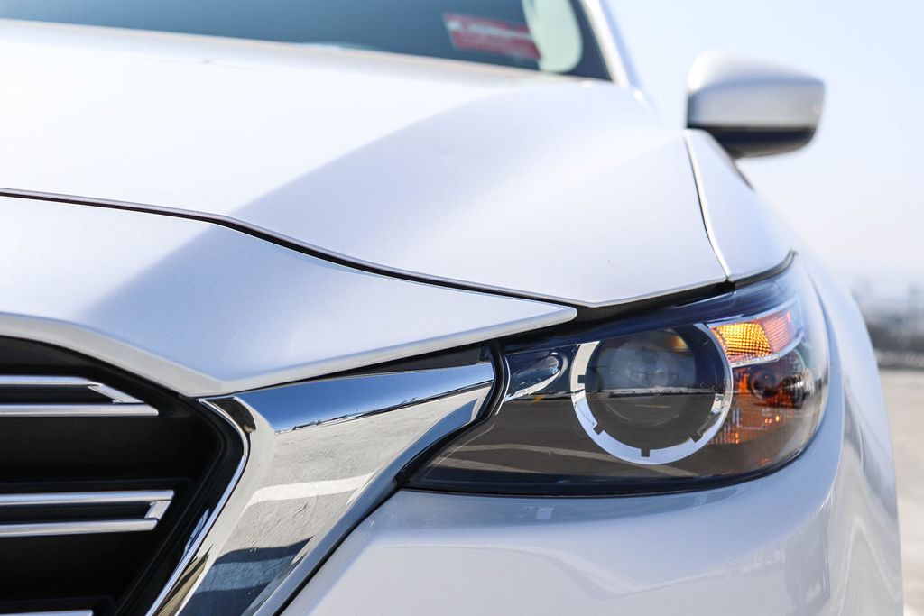 Thumbnail: 2023 Mazda CX-9 - 18