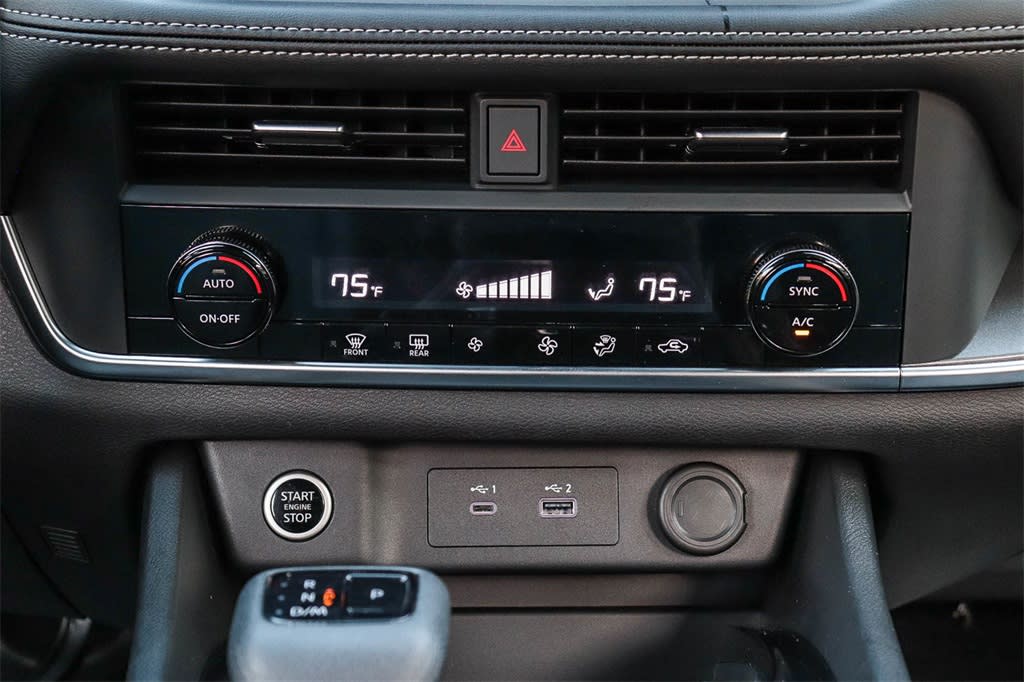 Thumbnail: 2023 Nissan Rogue - 25