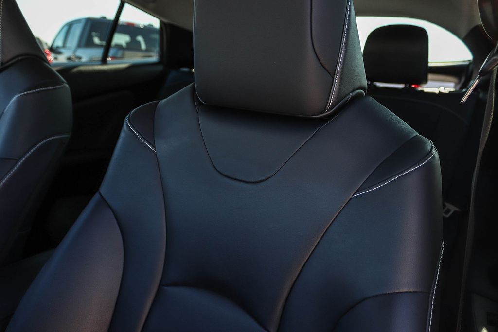 Thumbnail: 2022 Toyota Prius Prime - 25