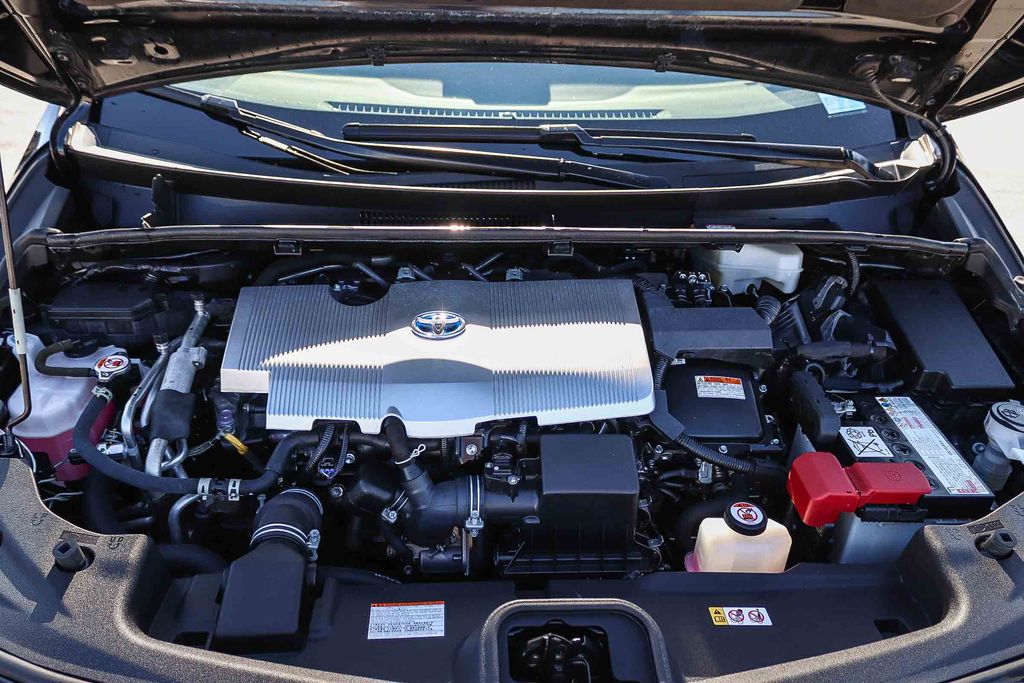 Thumbnail: 2022 Toyota Prius Prime - 8