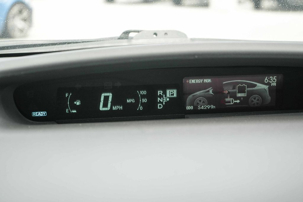 Thumbnail: 2015 Toyota Prius - 6