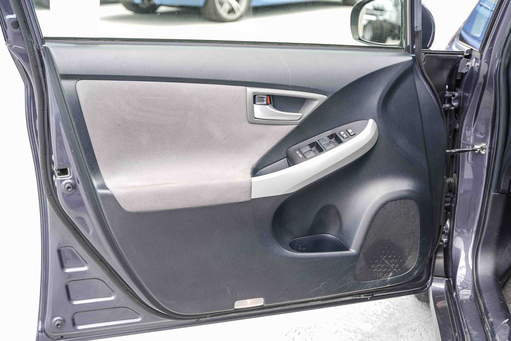 Thumbnail: 2015 Toyota Prius - 24