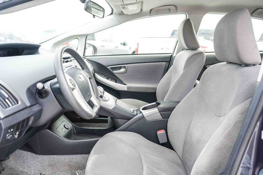 Thumbnail: 2015 Toyota Prius - 11