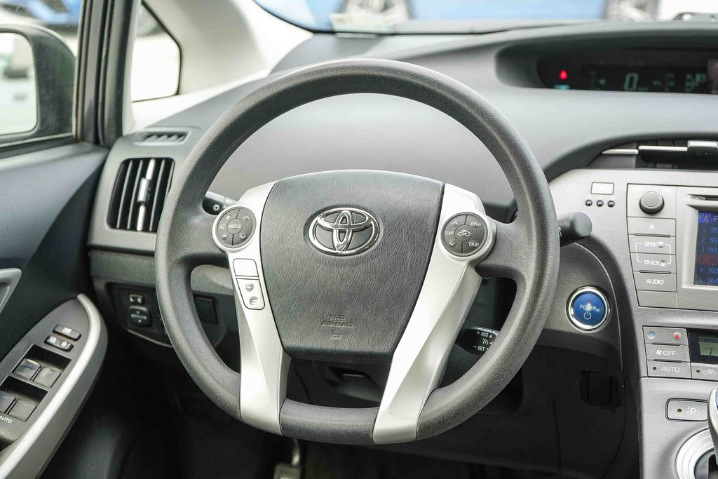 Thumbnail: 2015 Toyota Prius - 13