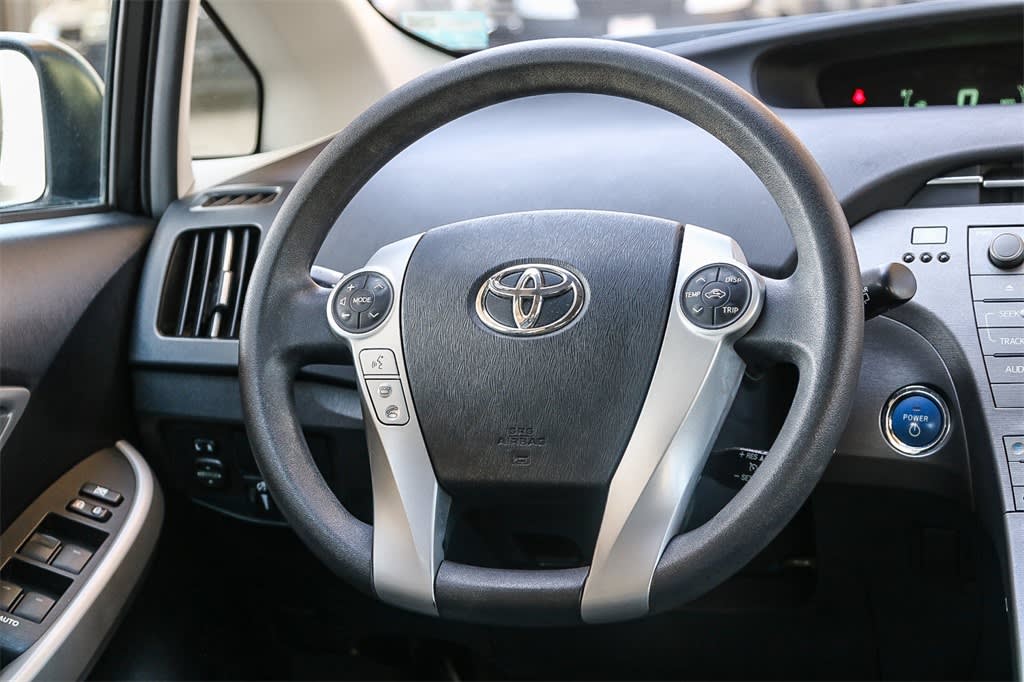 2012 Toyota Prius Three 13