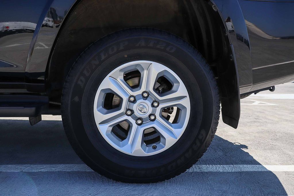 Thumbnail: 2024 Toyota 4Runner - 7
