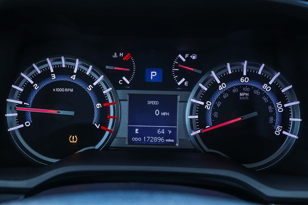Thumbnail: 2018 Toyota 4Runner - 16
