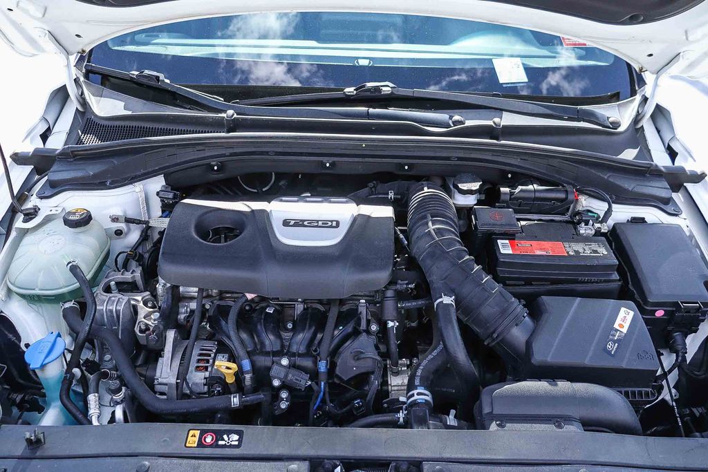 Thumbnail: 2020 Hyundai Elantra - 8