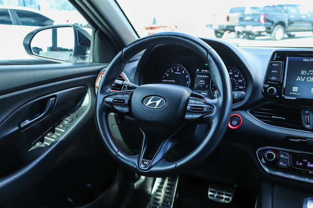 Thumbnail: 2020 Hyundai Elantra - 9